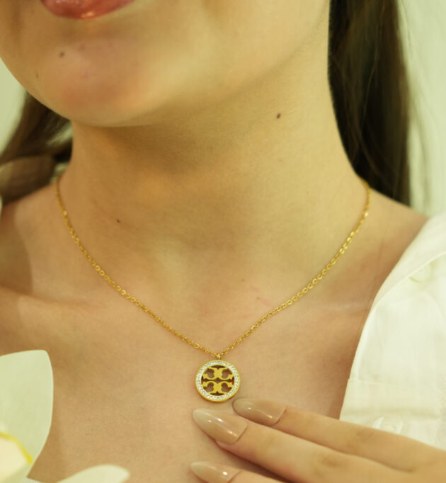 Tory Luxe - Image 2