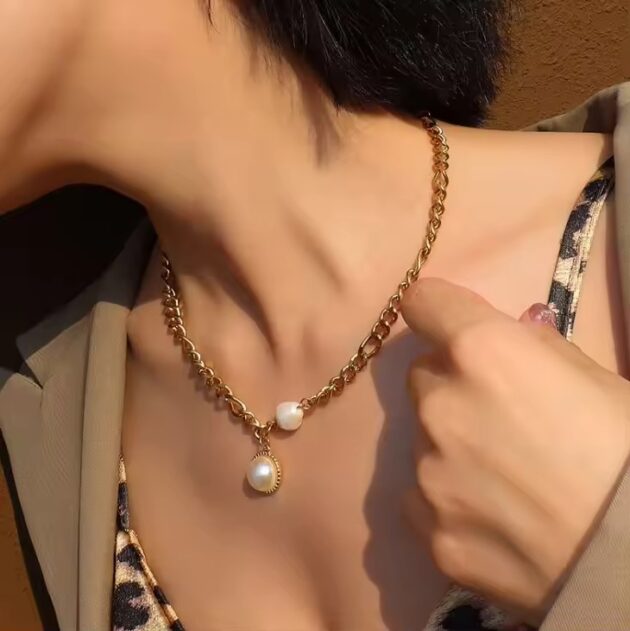 Tied in Pearl - Image 3